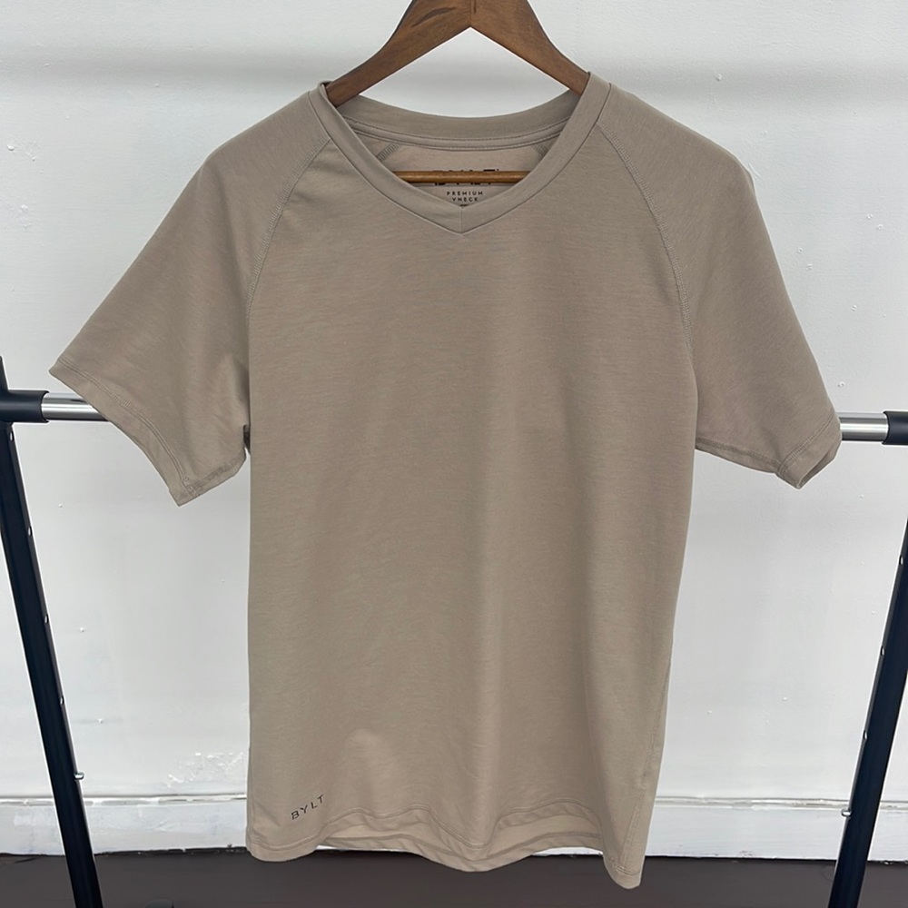 BYLT basics V neck